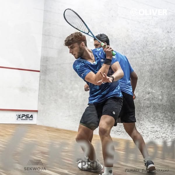 How Do I Choose the Best Squash Racket for My Playstyle?